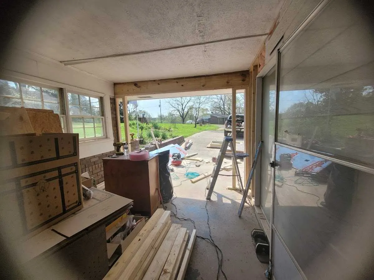 Air movers and dehumidifier for Drying & Dehumidification in Meadow Woods